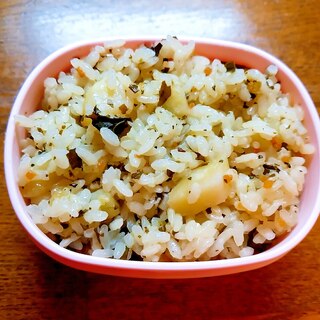 ジャガイモと緑茶の炊き込みご飯